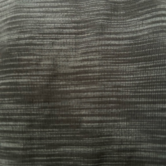 Under armour men’s med long sleeve light weight athletic shirt - Picture 4 of 6